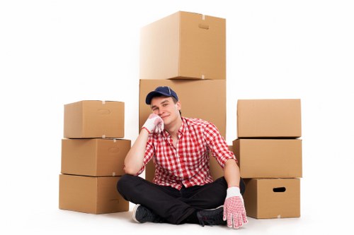 Residential moving van assistance in Brompton